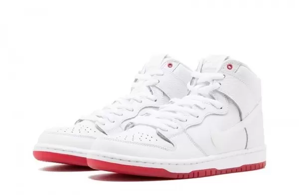 white nike sneakers