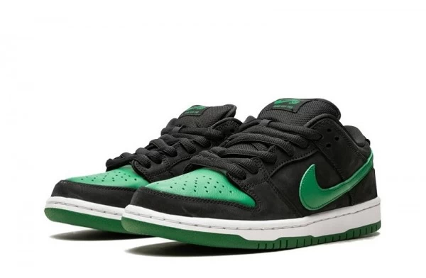 SB Dunk Low Black Pine Green Sneakers Reps - BQ6817-005 | good reps for shoes, ret sneakers