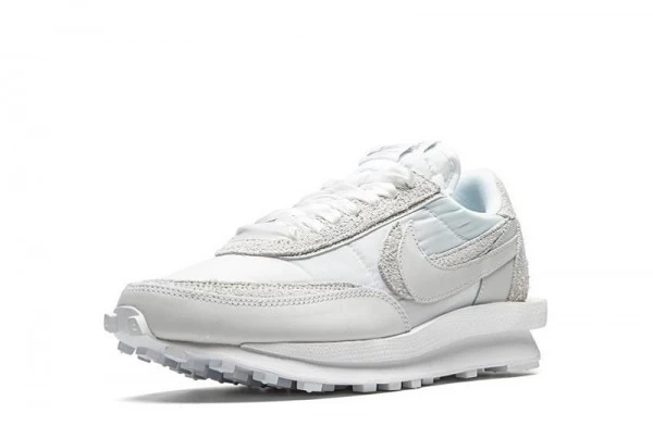 white nike sneakers