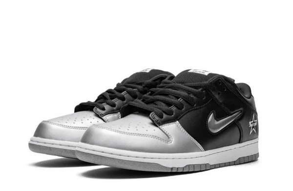 Supreme x SB Dunk Low OG QS Metallic Silver - CK3480-001 | Best Replica Ret Sneaker Sites