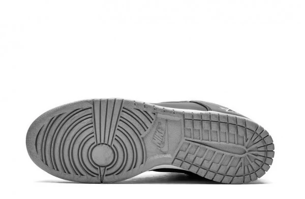 Supreme x SB Dunk Low OG QS Metallic Silver - CK3480-001 | Best Replica Ret Sneaker Sites
