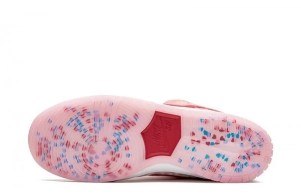 SB Dunk Low Valentine's Day StrangeLove - CT2552-800 | Good Reps Ret For Shoes