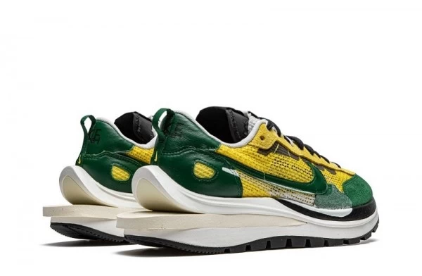 Vaporwaffle Sacai Tour Yellow - CV1363-700 | Sneaker Rep Ret Websites