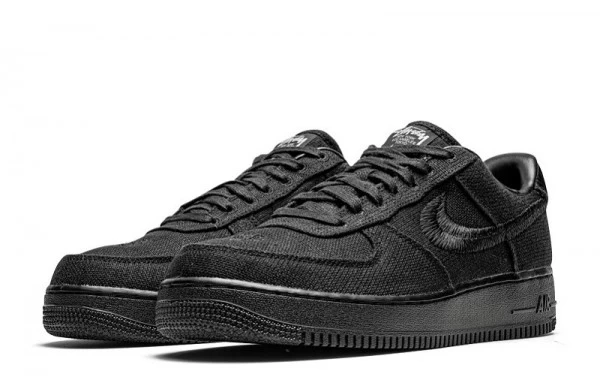 black Nike sneakers men