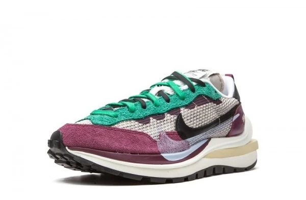 VaporWaffle Sacai Villain Red - DD3035-200 | Best Replica Ret Sneaker Sites