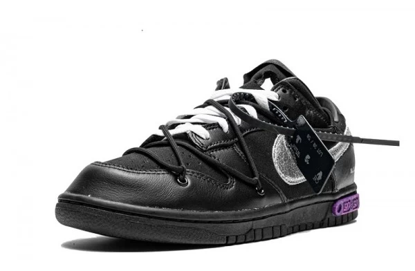 black nike sneakers