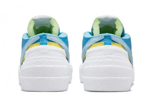 "Nike Blazer Low KAWS Sacai Neptune Blue" - Image 4