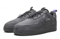 black nike sneakers