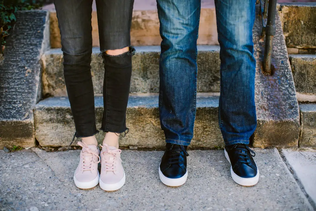https://retsneakers.com/