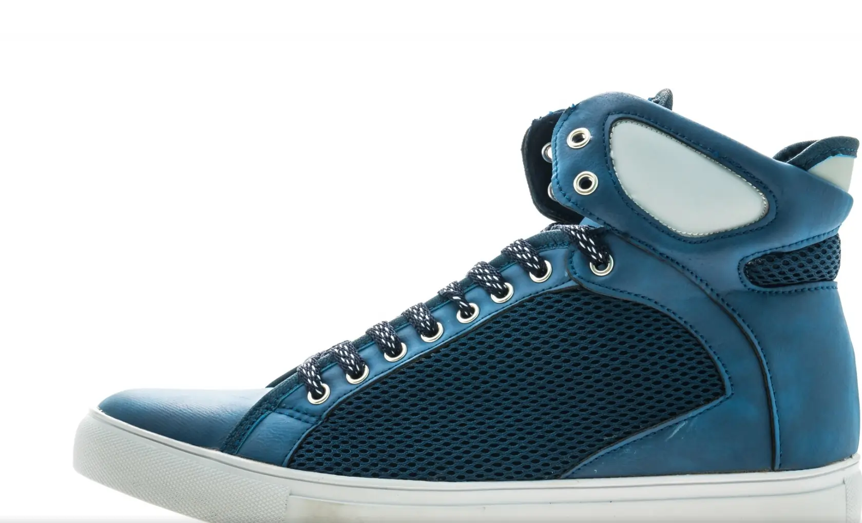 https://retsneakers.com/