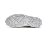 Wmns Air Jordan 1 Retro Low 'White Metallic Gold' Reps CZ4776-100 in just $112