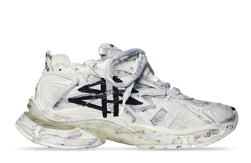 Wmns Balenciaga Runner 'Graffiti White' Reps - 677402W3RBQ9010 in just $155