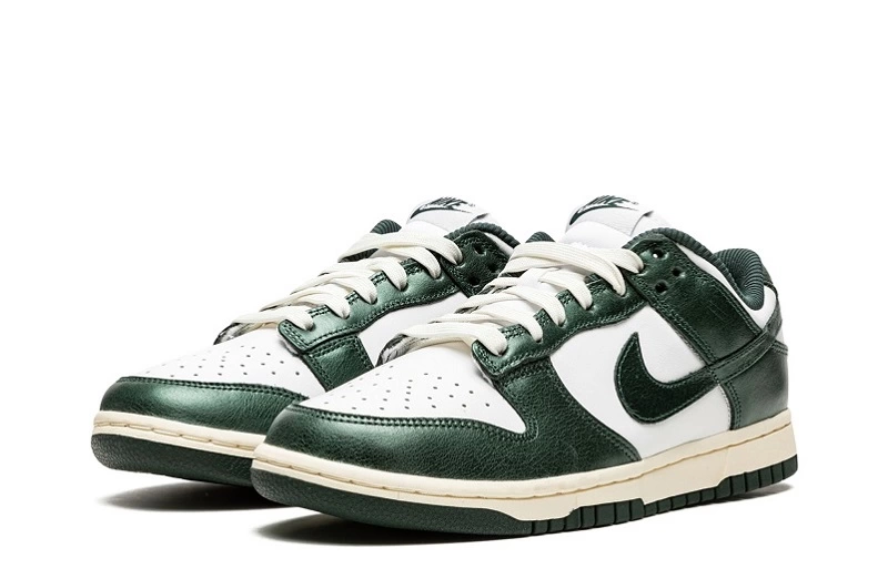 Nike Dunk Low "Vintage Green" WMNS Reps DQ8580-100 in just $102