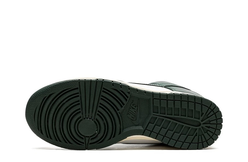 Nike Dunk Low "Vintage Green" WMNS Reps DQ8580-100 in just $102