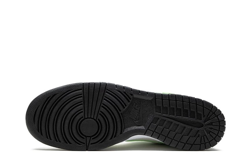 Nike Dunk Low 'University of Oregon' PE Reps FQ7260-001 in just $102